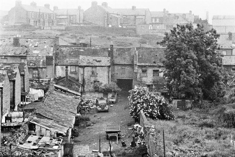 Crumbling Old Dwellings and Yards, Dublin